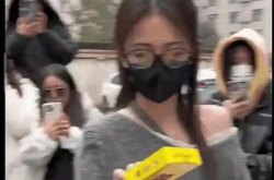 吃瓜娱乐八卦网红视频,八卦视频背后的娱乐真相与网络围观现象